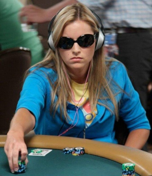 The Hot And Pretty Poker Girls