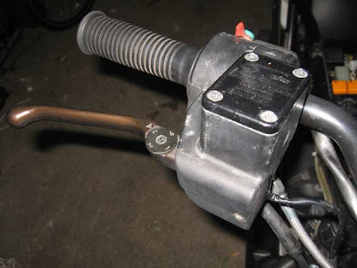 Installing K1100 front Brakes on a non-ABS K100RT 029small