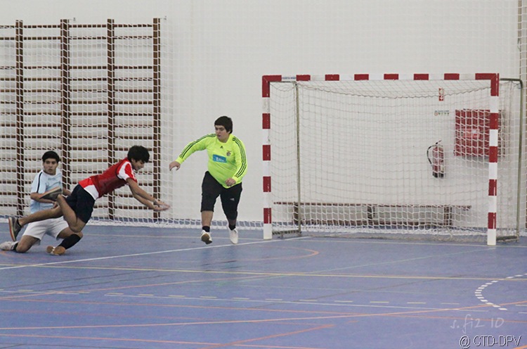 [futsal 10-02-10 150 copy[2].jpg]