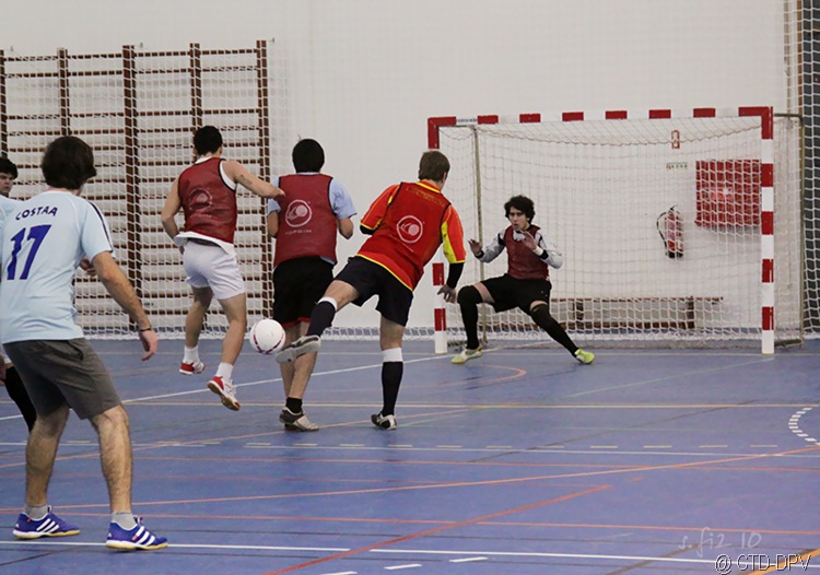 [futsal 10-02-10 135 copy[2].jpg]