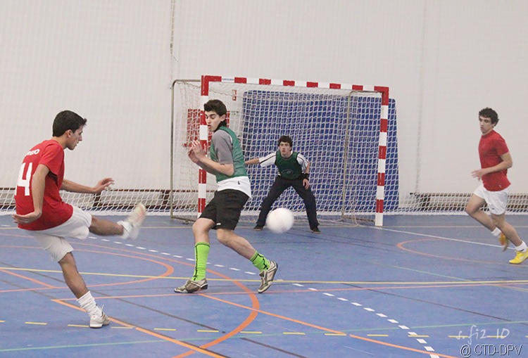 [futsal 10-02-10 164 copy[2].jpg]