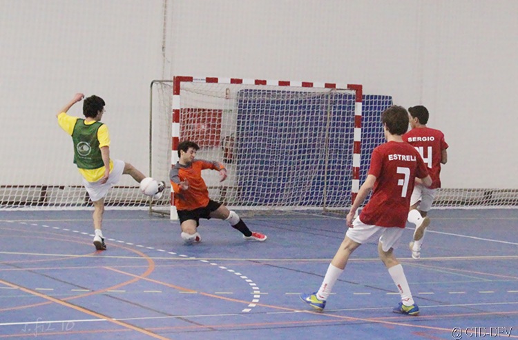[futsal 10-02-10 173 copy[2].jpg]