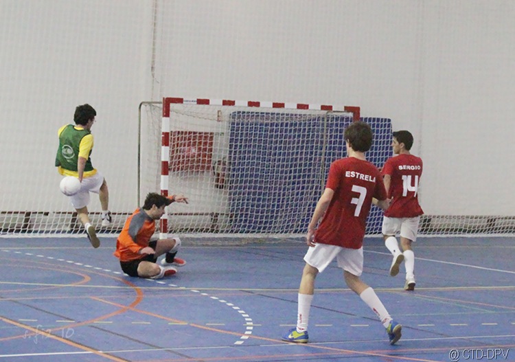 [futsal 10-02-10 174 copy[2].jpg]