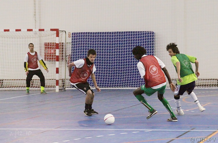 [futsal 10-02-10 055 copy[2].jpg]