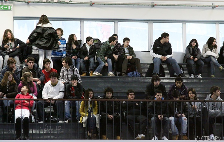 [futsal 10-02-10 033 copy[2].jpg]