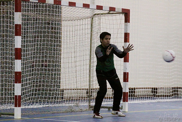 [futsal 10-02-10 047 copy[2].jpg]