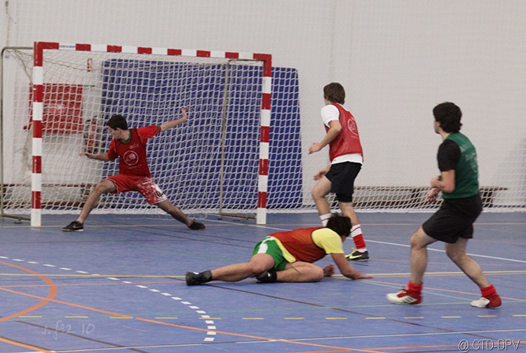 [futsal 10-02-10 112 copy[2].jpg]