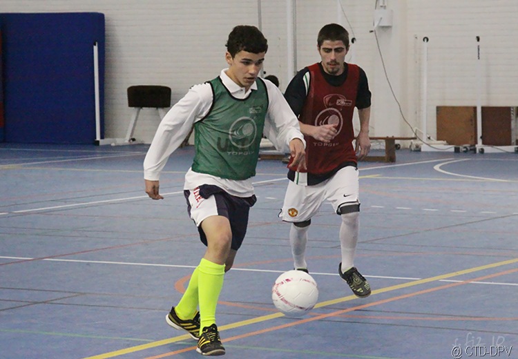 [futsal 10-02-10 188 copy[2].jpg]