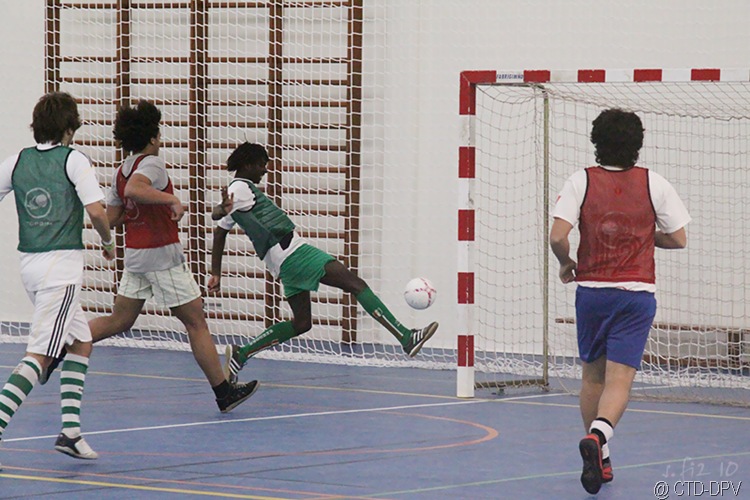 [futsal 10-02-10 186 copy[2].jpg]