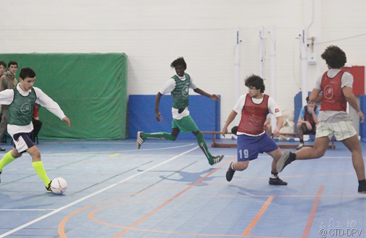 [futsal 10-02-10 196 copy[2].jpg]