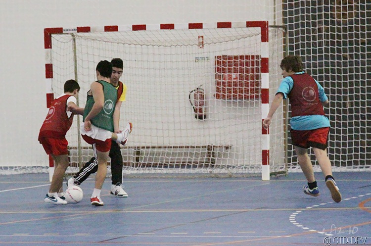 [futsal 10-02-10 233 copy[2].jpg]