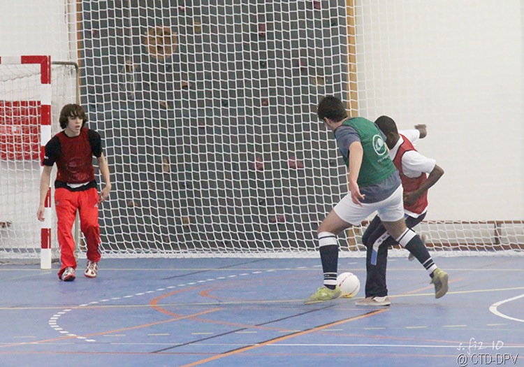 [futsal 10-02-10 240 copy[2].jpg]