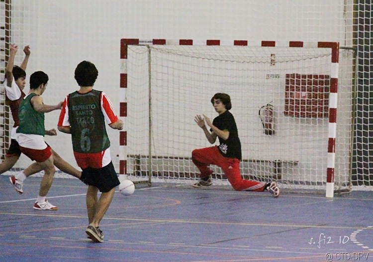 [futsal 10-02-10 321 copy[2].jpg]