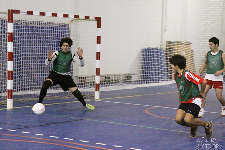 [futsal 10-02-10 353 copy[2].jpg]