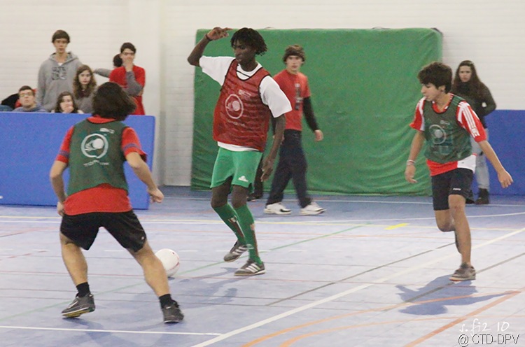 [futsal 10-02-10 360 copy[2].jpg]