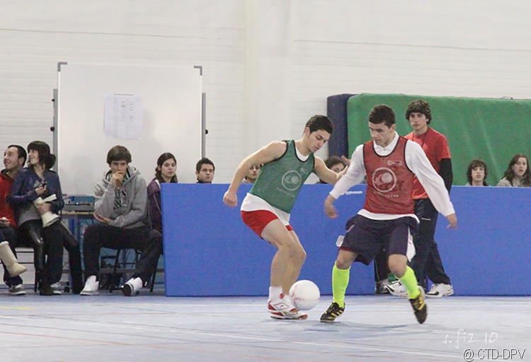 [futsal 10-02-10 329 copy[2].jpg]