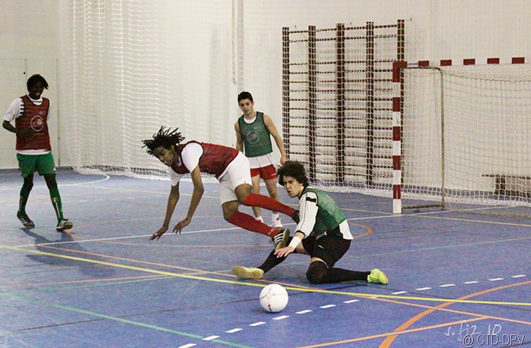 [futsal 10-02-10 375 copy[2].jpg]