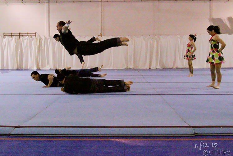 [sarau dpv 225 copy[2].jpg]