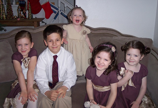 [00kidsdressed[10].jpg]