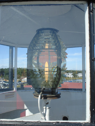 Hooper Strait Lighthouse - Fresnel lens