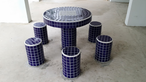Blk 127 Round Checkered Table