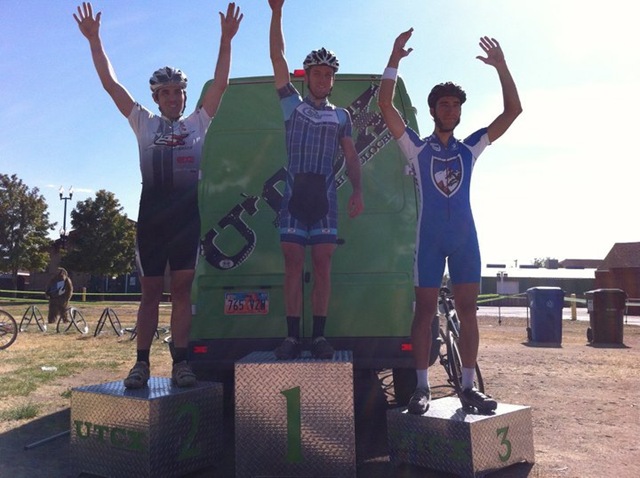 [Podium_A_UTCX#3_2010[3].jpg]