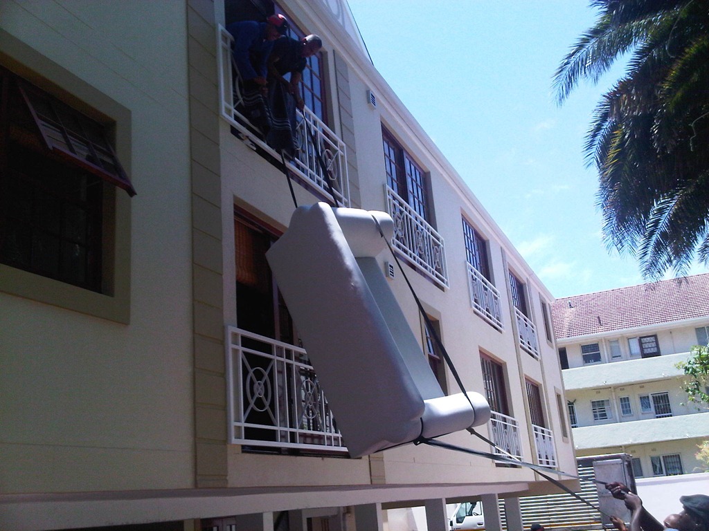 [sofa mid air[3].jpg]