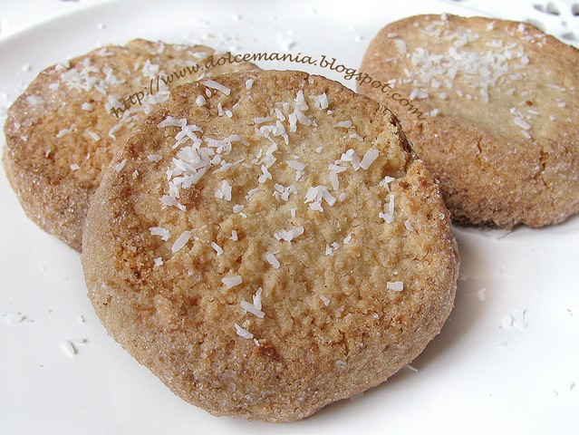 [tondini cocco con albume[6].jpg]