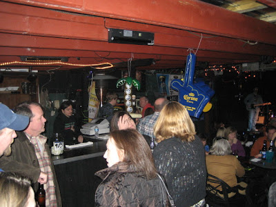 Pholks, parrotheads and the bar.