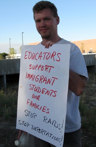 [educators support immigrant students[2].jpg]