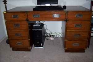 [desk1[4].jpg]
