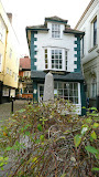 Croocked house