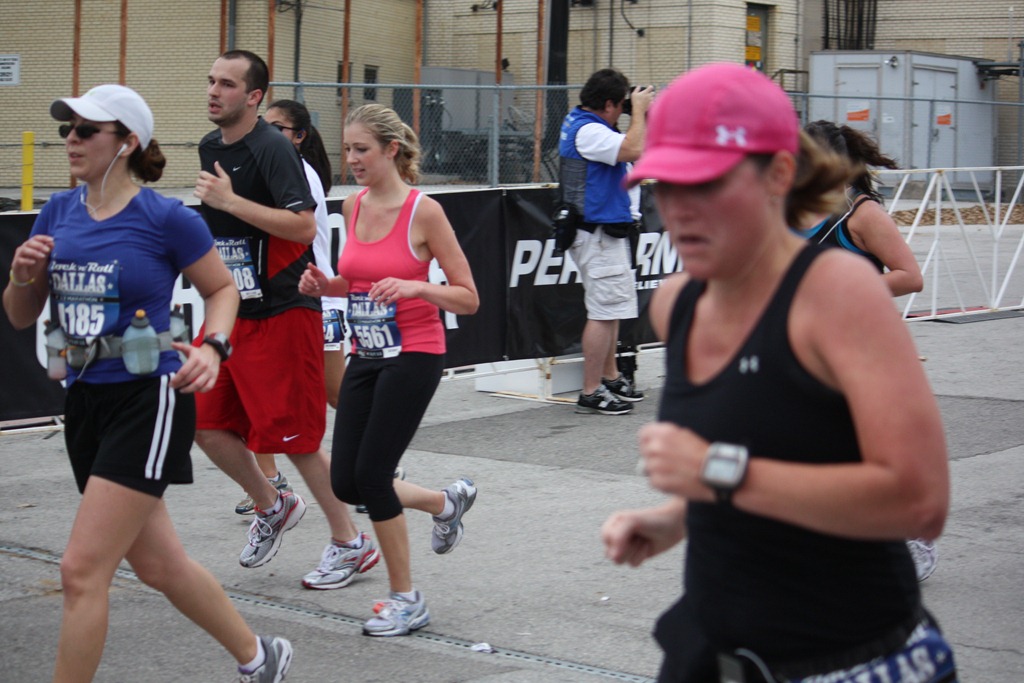 [Rock N Roll Dallas Half Marathon 002[4].jpg]