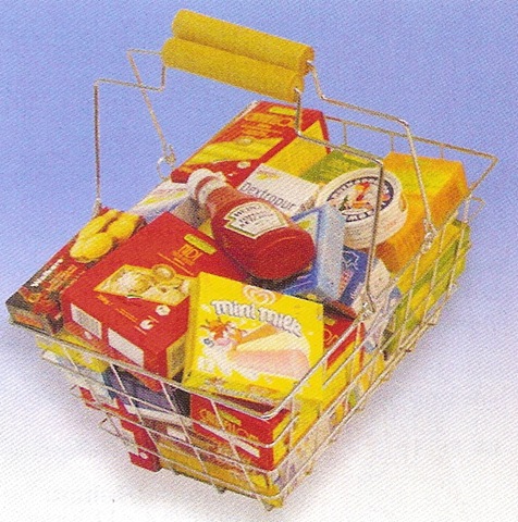 [SH.DU549378basketwithfoodforshop5.jpg]
