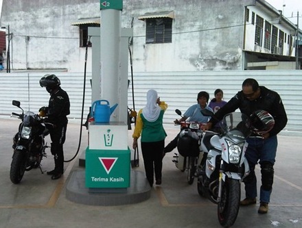 [Petronas Spg Durian2[4].jpg]