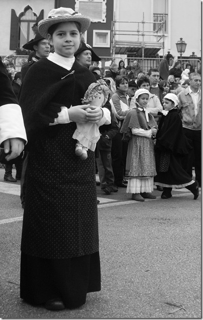 bambini in costume d'epoca alla fiera de l'oca di Mirano