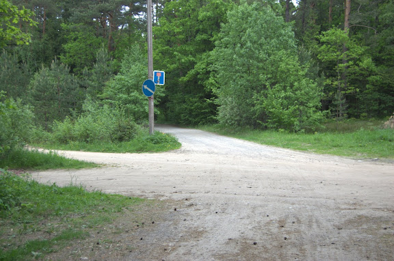 Važiuojame tiesiai Važiuojame tiesiai ir laikomės dešiniau