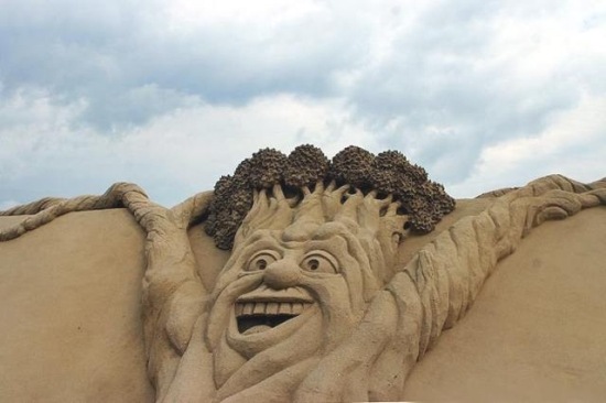 [sand_castles_9[5].jpg]