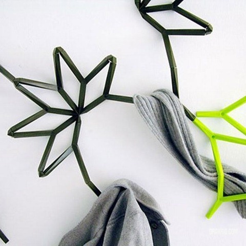[coat_hangers_08[4].jpg]