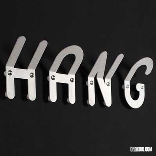 coat_hangers_30