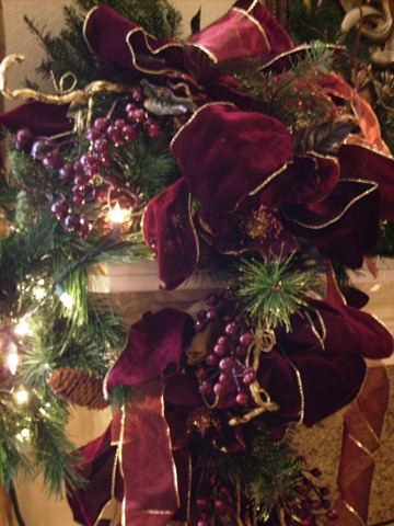 [Barrholidaymantel0261.jpg]