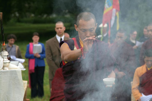 Lhasang may 17 -(c) Helen Vink