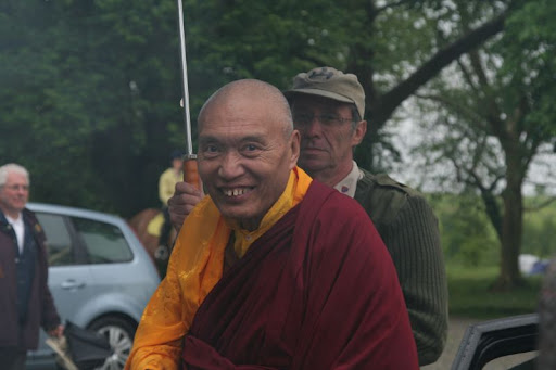 Arrival of His Eminence Namkha Drimed Rinpoche and Gyetrul Jigme Rinpoche at Dechen Chöling - (c) Helen Vink