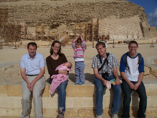 [12-29-2009 030 Saqqara - Step Pyramid - group photo[2].jpg]