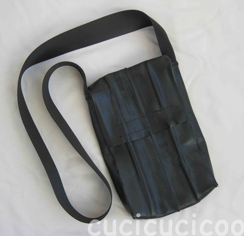 [inner tube bag_whole[9].jpg]