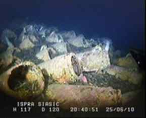 The Roman era shipwreck was laden with amphorae produced in southern Italy The Roman era shipwreck was laden with amphorae produced in southern Italy