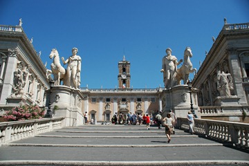 Piazza del Campidoglio with the Palazzo Senatorio.