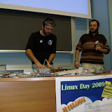 http://lh5.ggpht.com/_BfYgCMTeYW8/SuYbMNn6-VI/AAAAAAAADYY/E-FFMGXHWQk/S6301095.JPG?imgmax=160&crop=1