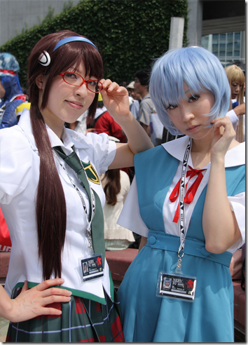 evangelion: 2.0 you can (not) advance cosplay - makinami mari illustrious and ayanami rei from comiket 2010