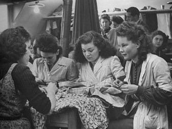 [women sewing together[7].jpg]